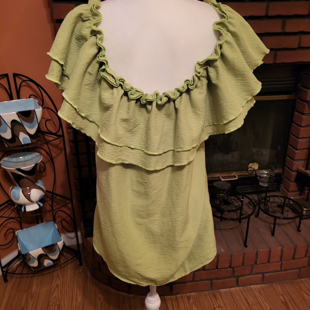 Green Ruffled Off-Shoulder Top - Picture 2 of 4